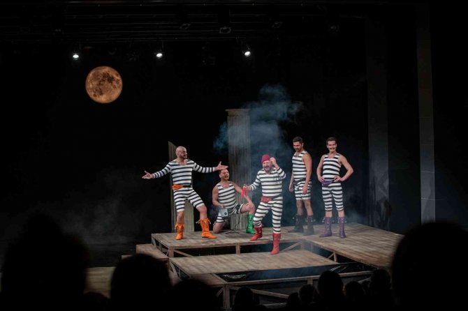 "Bahar Noktası", İ̇zmirli Sanatseverlerle Buluştu