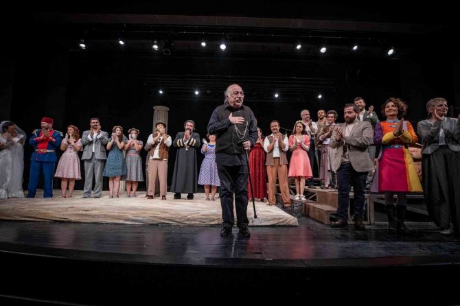 "Bahar Noktası", İ̇zmirli Sanatseverlerle Buluştu