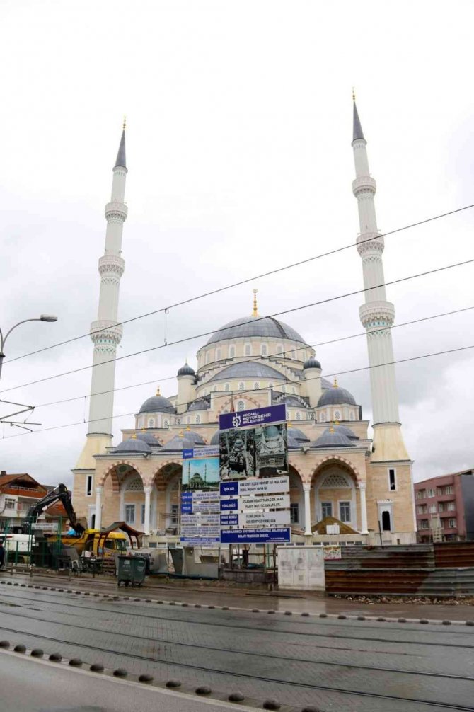 Yeni Mehmet Ali Paşa Camii’ne Yeni Meydan