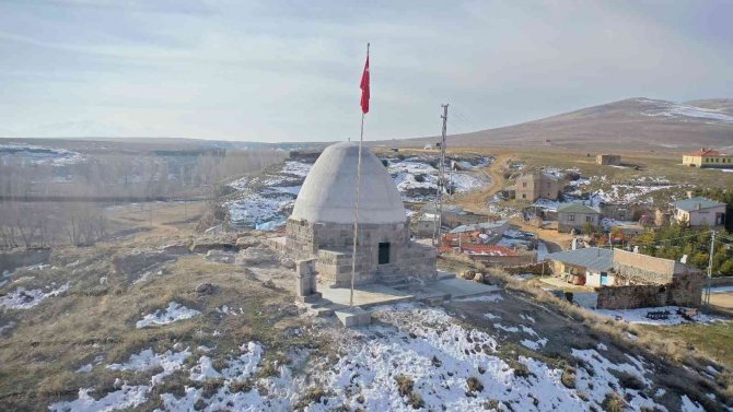 Başkan Büyükkılıç: “Tarihi Türbeyi Yeniden Ayağa Kaldırdık”
