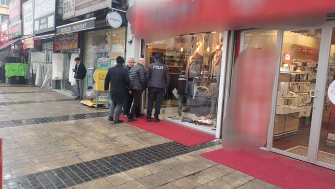 İ̇ş Arkadaşını Bıçakladı