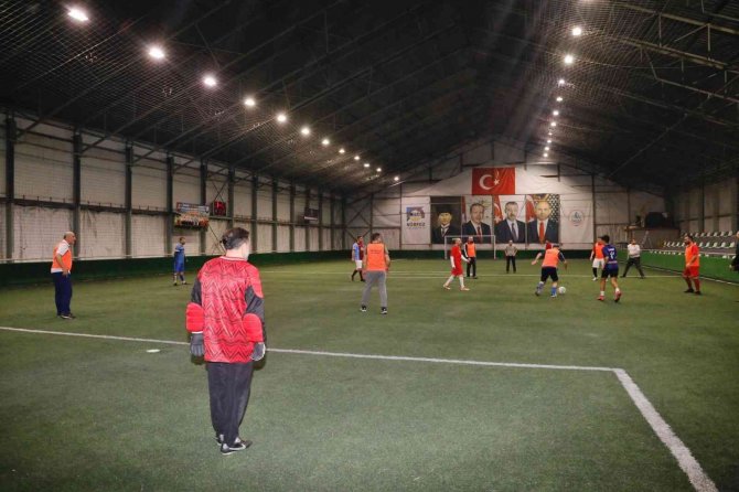 Körfez’de Siyaset Değil, Ayaklar Konuştu