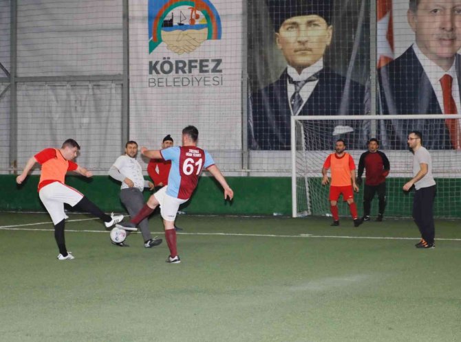 Körfez’de Siyaset Değil, Ayaklar Konuştu