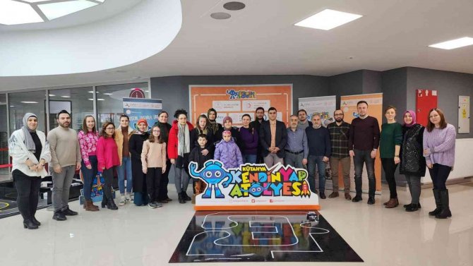 Kütahya’da “Kendin Yap Öğretmenim” Projesi Çerçevesinde Öğretmenlere Eğitim