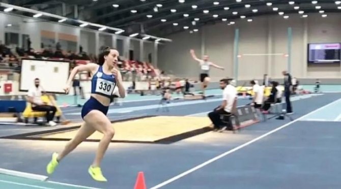 Ayça Fidanoğlu’ndan Türkiye Rekoru