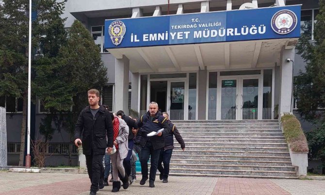 Tekirdağ’da Kadın Tartıştığı Adamı Silahla Öldürdü