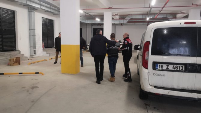 Alacak Meselesi Yüzünden Ailesinden 4 Kişiyi Öldüren Polis Memuru Tutuklandı