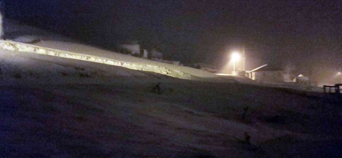 Sakarya’da Yüksek Kesimlere Yılın İlk Karı Yağdı