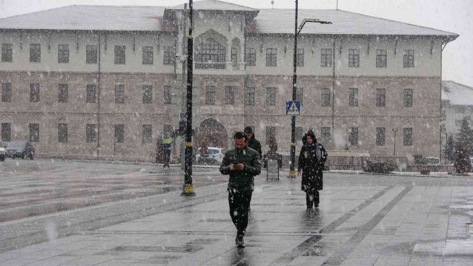 Sivas Hasret Kaldığı Kara Kavuştu