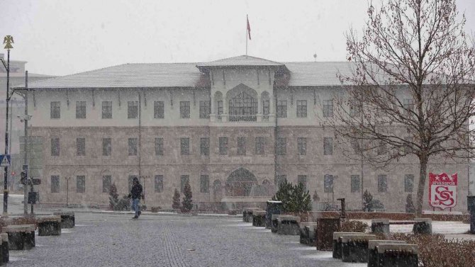 Sivas Hasret Kaldığı Kara Kavuştu