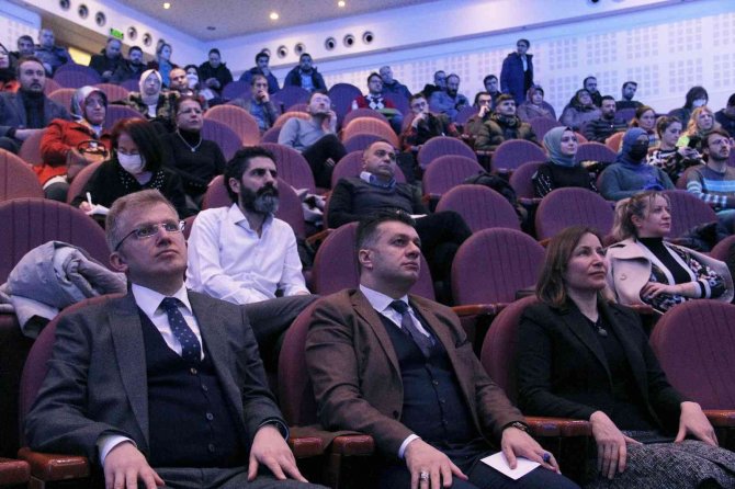 Atatürk Üniversitesinde "Sosyal Ve Beşeri Bilimlerde Yenilikçi Çözümler" Konuşuldu