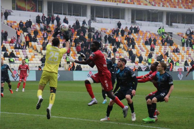 Spor Toto Süper Lig: Dg Sivasspor: 1 - Adana Demirspor: 2 (Maç Sonucu)