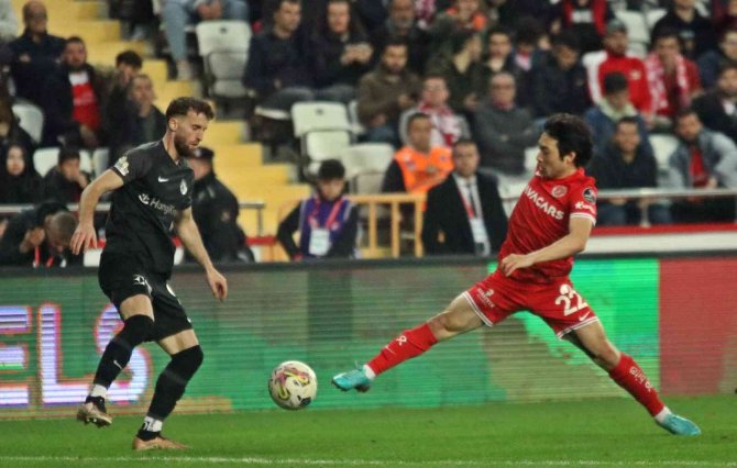 Spor Toto Süper Lig: Fta Antalyaspor: 3 - Ümraniyespor: 2 (Maç Sonucu)