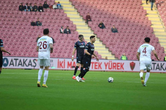 Spor Toto Süper Lig: Hatayspor: 0 - Trabzonspor: 1 (Maç Devam Ediyor)
