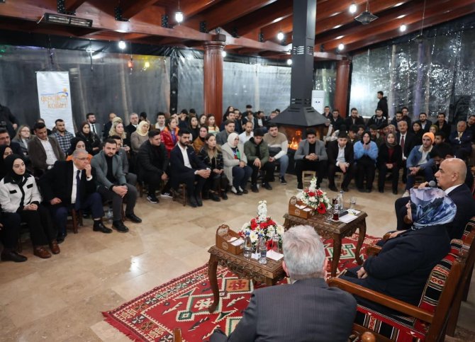 Bakan Kirişci, Gençlerin Talebi Üzerine Cumhurbaşkanı Erdoğan’ı Telefonla Aradı