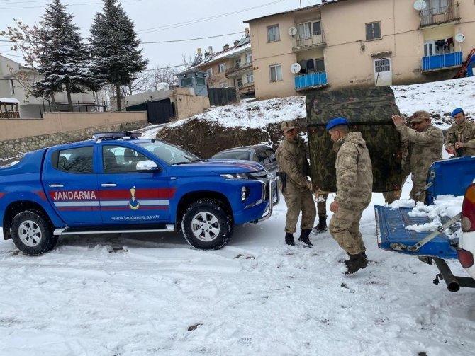 Tunceli’de Jandarmadan Yürekleri Isıtan Davranış