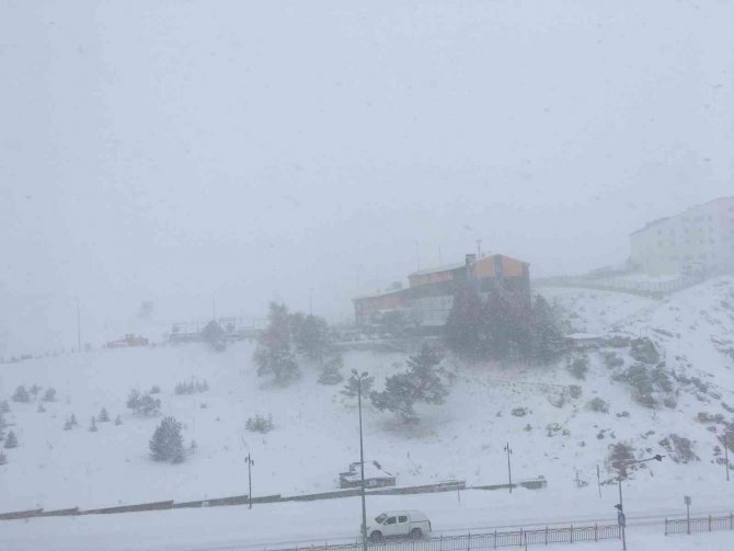 Erciyes’te Kar Sevinci