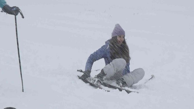 Uludağ’da Beklenen Kar...35 Santimetreye Ulaştı