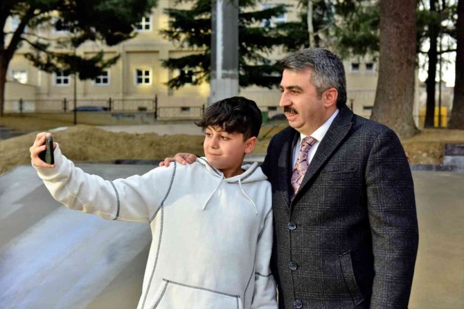 Başkan Yılmaz’dan Gençlere Skate Park