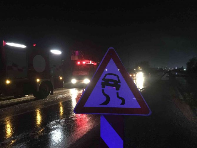 Ballıhoca Köprüsü’nde Feci Kaza: 2 Yaralı