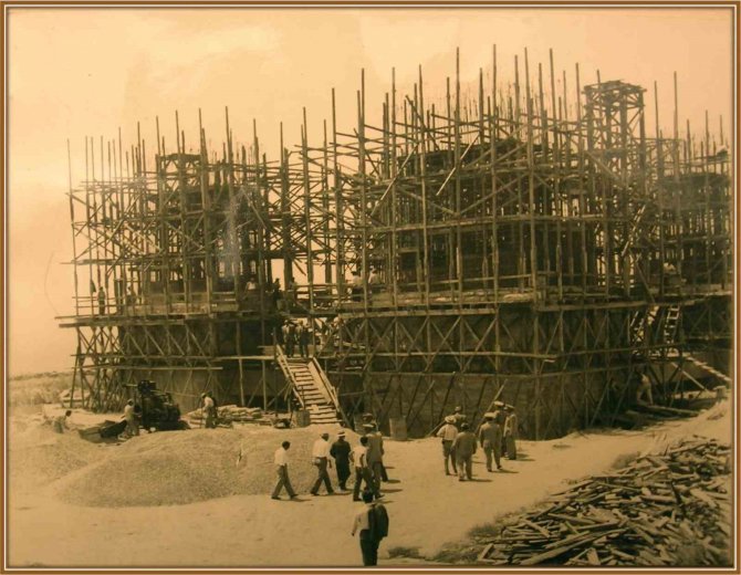 Tarih Bölümü Öğretim Üyesi Dr. Mithat Atabay: "Şehitler Abidesi Milletin Eseridir"