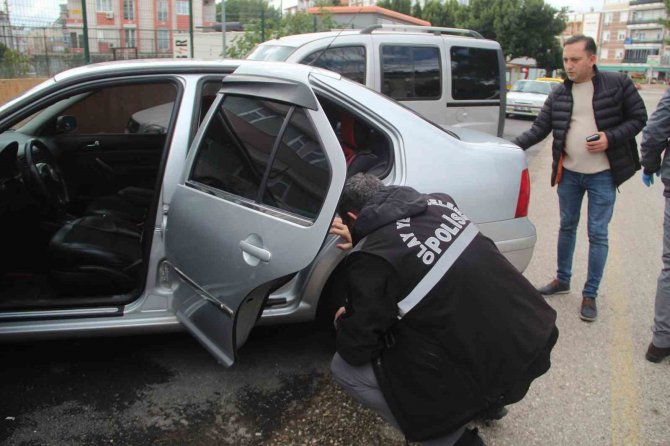 Silahlı Kavgada Mermiler İki Otomobile İsabet Etti
