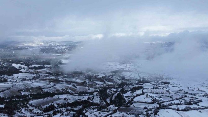 Beyaza Bürünen Ilgaz Dağı’nın Etekleri Havadan Görüntülendi
