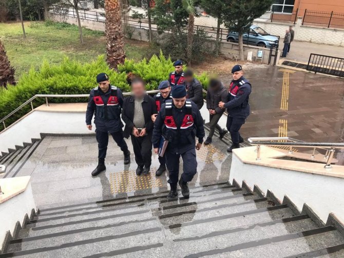 Bursa’da Definecilere Jandarmadan Suçüstü