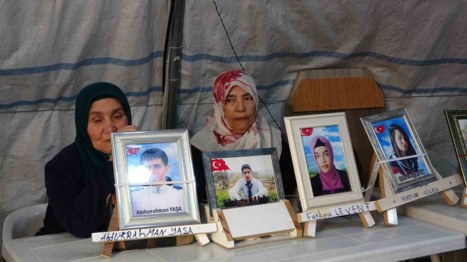 Hdp Önünde Evlat Nöbeti Devam Ediyor