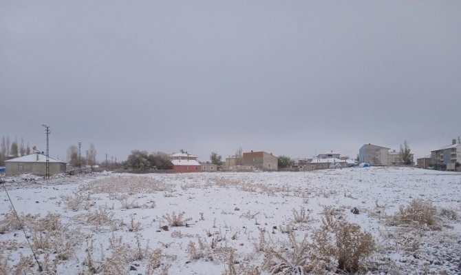 Diyadin’de Kar Yağışı