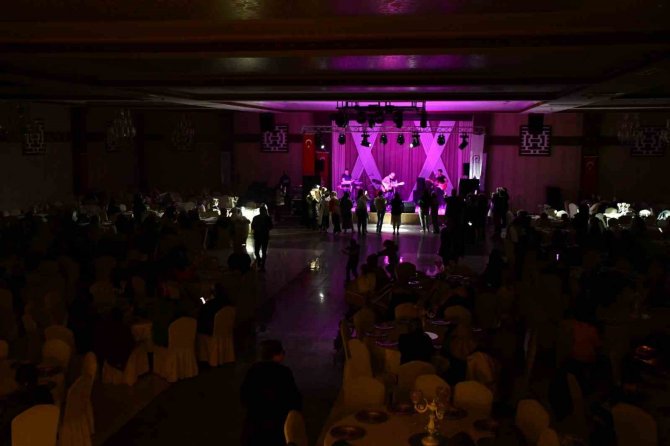 Kadınlar Matinesinde Ferah Zeydan Rüzgarı