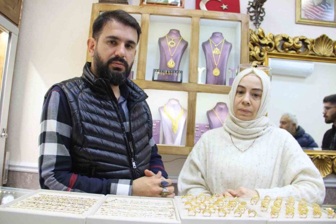 Kuyumcuyu Bu Kez Kuyumcu Soydu
