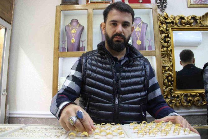 Kuyumcuyu Bu Kez Kuyumcu Soydu