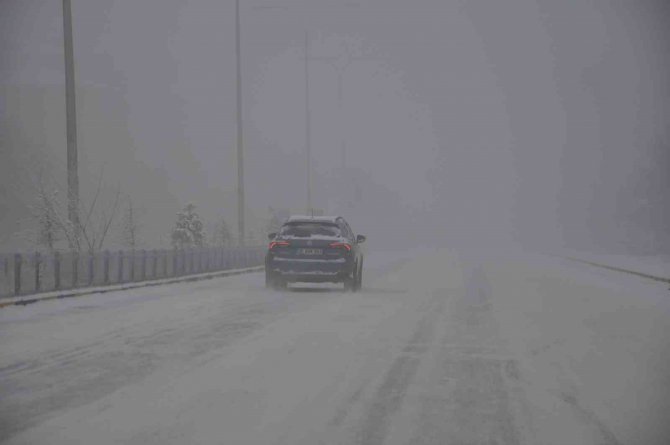 Kars’ta Soğuk Ve Sis Etkili Oluyor