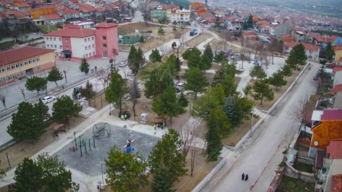 Kütahya’da İ̇smail Hakkı Uzunçarşılı Ve Gültepe Parkları Halkın Hizmetine Sunuldu