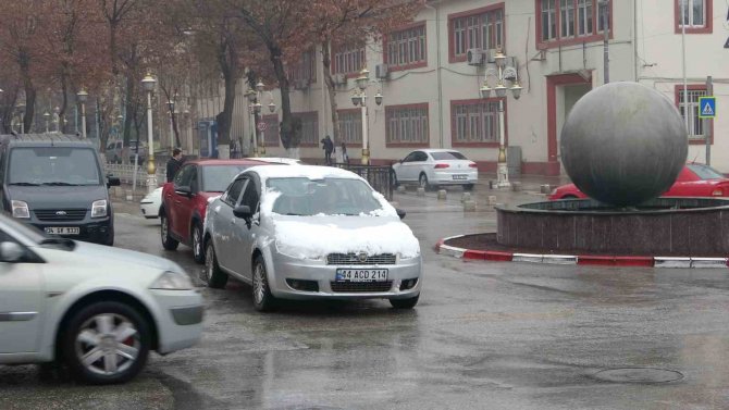 Malatya’da Yağışlı Hava Etkili Oluyor