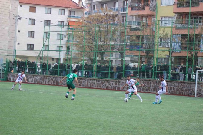 Salihli Belediyespor Tek Golle Yıkıldı