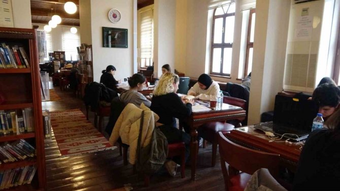 Tarihi Kütüphanenin Okuyucu Sayısı Şehir Nüfusunu Aştı