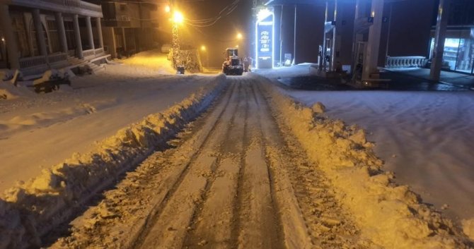 Şırnakta Etkili Olan Kar Yağışı Yarım Metreyi Buldu