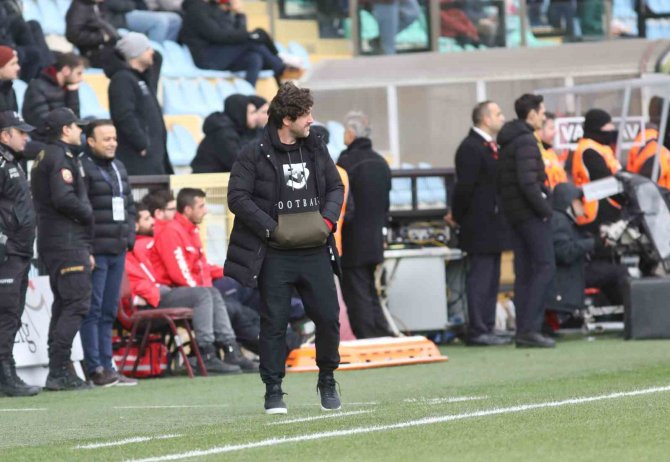 Spor Toto Süper Lig: İ̇stanbulspor: 2 - Kayserispor: 4 (Maç Sonucu)