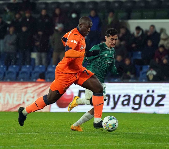 Spor Toto Süper Lig: Medipol Başakşehir: 2 - Konyaspor: 0 (Maç Sonucu)