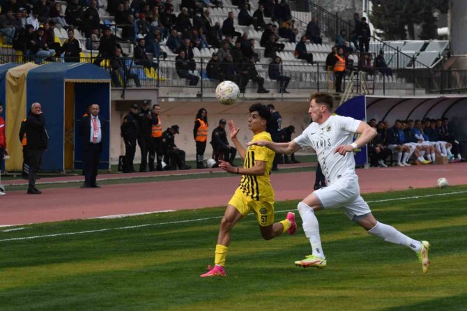 Tff 2. Lig: Tarsus İ̇dman Yurdu: 0 - Menemen Futbol Kulübü: 2