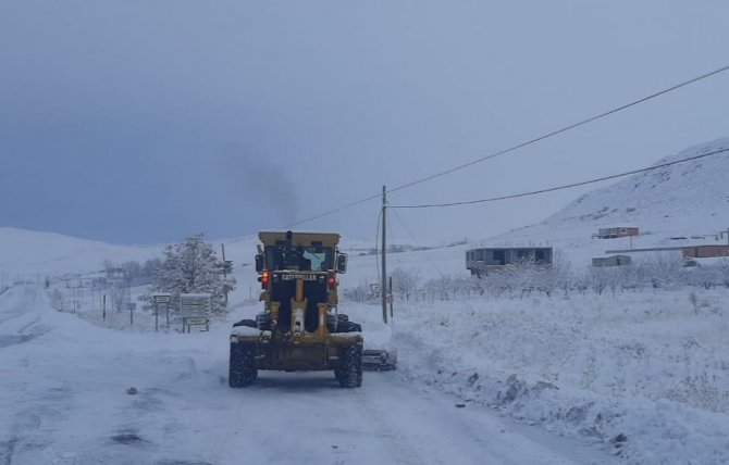 Van’da 345 Yerleşim Yerinin Yolu Ulaşıma Kapandı