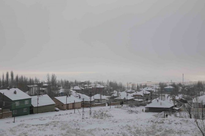 Başkale Kar Altında