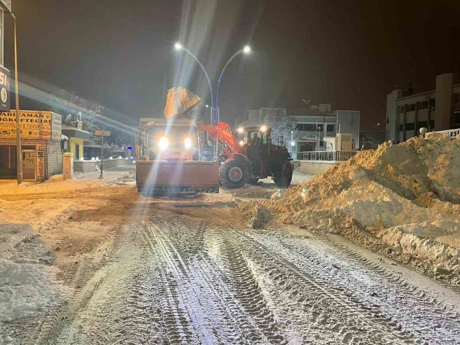 Özalp’ta 31 Yerleşim Yolu Ulaşımda Kapandı