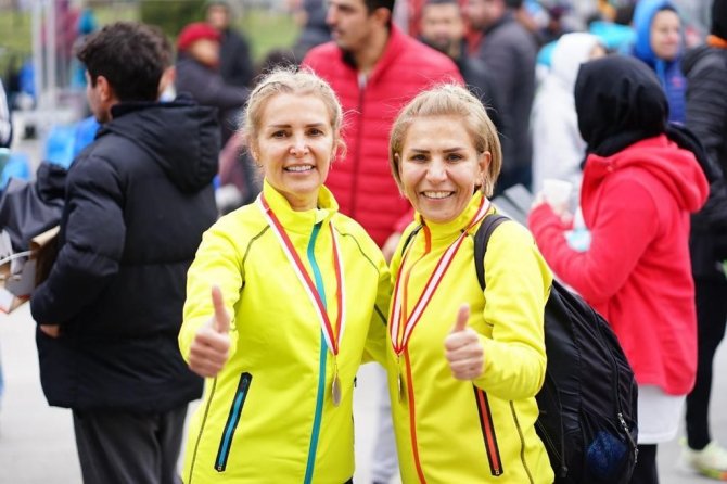 12. Uğur Mumcu’yu Anma Yol Koşusu, Kartal’da Düzenlendi