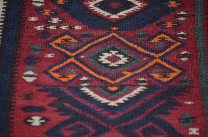 Keçi Ve Koyun Yününden Yapılmış Kilimlere Paha Biçilmiyor