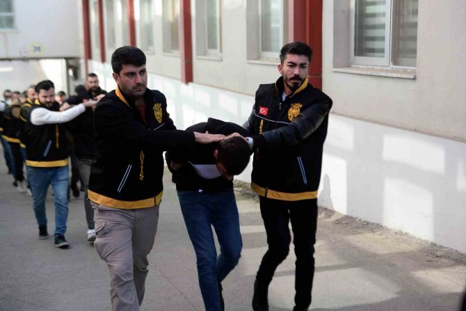 Uzun Namlulu Silahla Baskına 4 Tutuklama