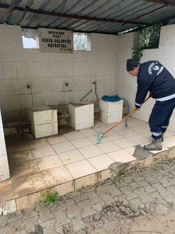 Antakya Belediyesi İ̇badethane Temizliklerine Devam Ediyor