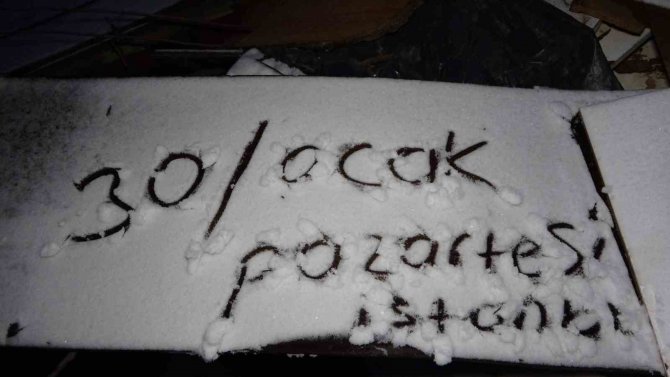 Aydos Tepesi Beyaza Büründü